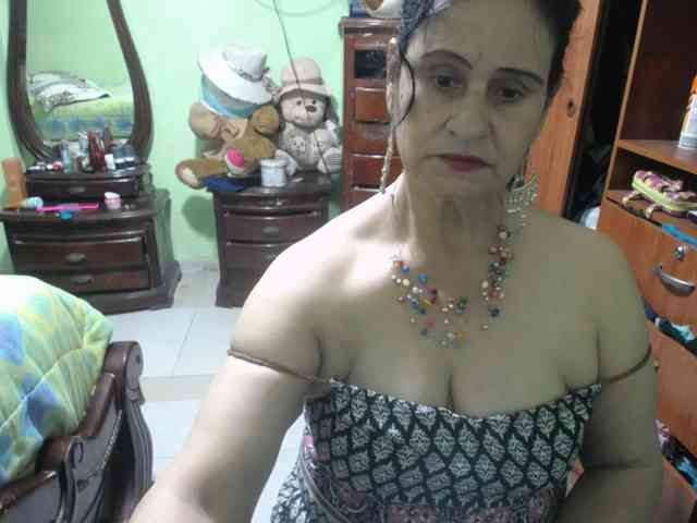 jazmin-mature webcam