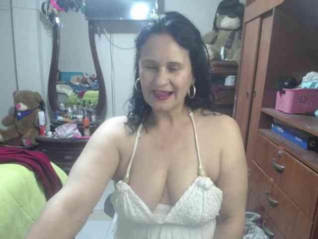 jazmin-mature webcam