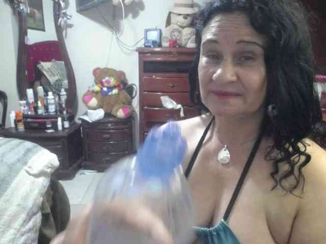 jazmin-mature webcam