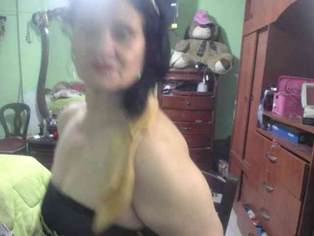 jazmin-mature webcam