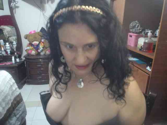 jazmin-mature webcam