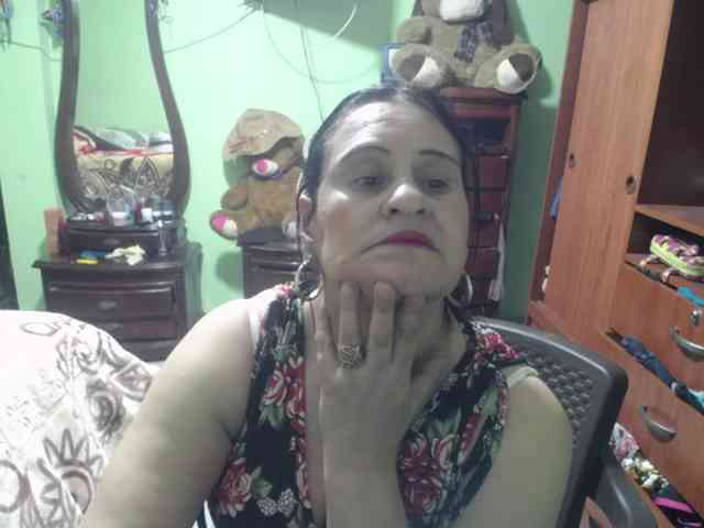 jazmin-mature webcam