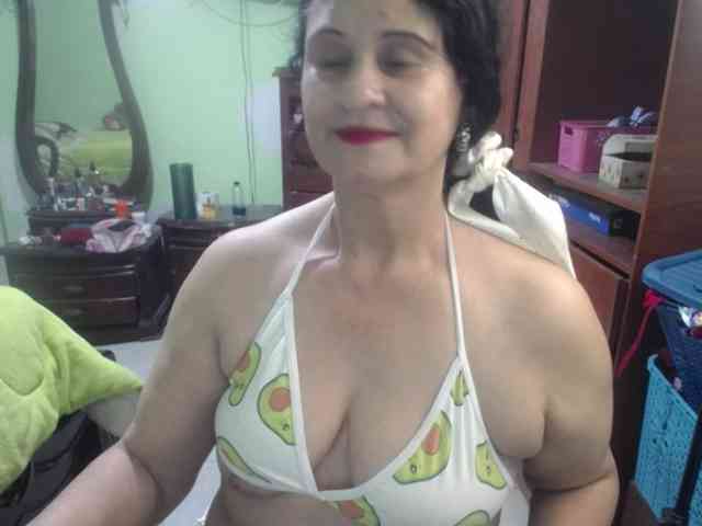 jazmin-mature webcam