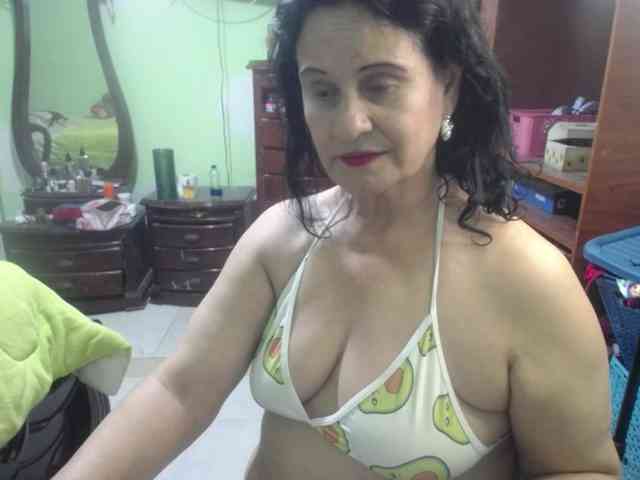 jazmin-mature webcam