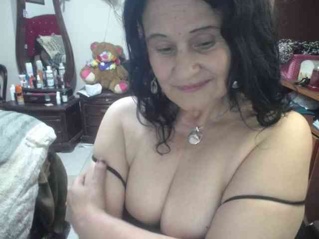 jazmin-mature webcam