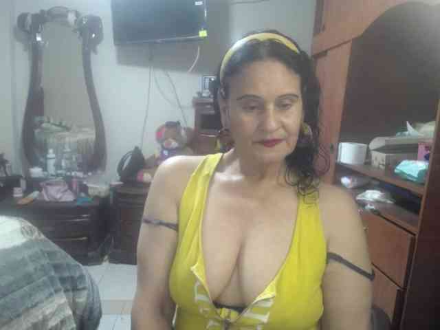 jazmin-mature webcam