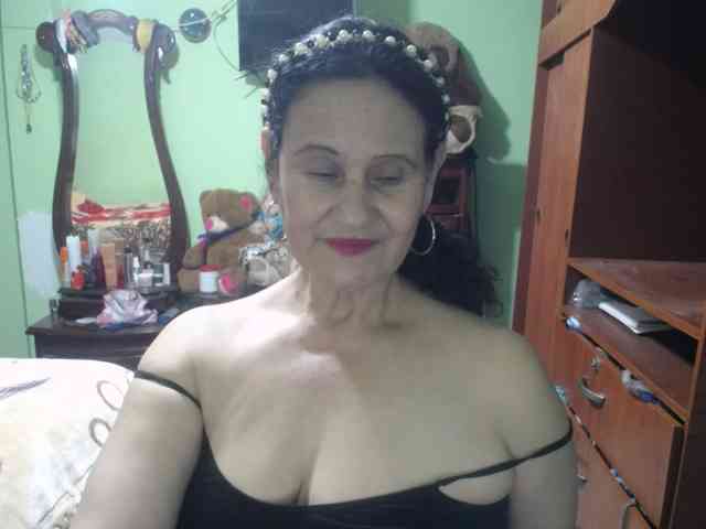 jazmin-mature webcam