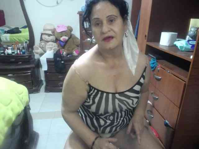 jazmin-mature webcam