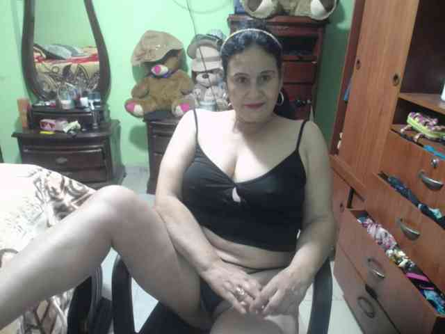 jazmin-mature webcam