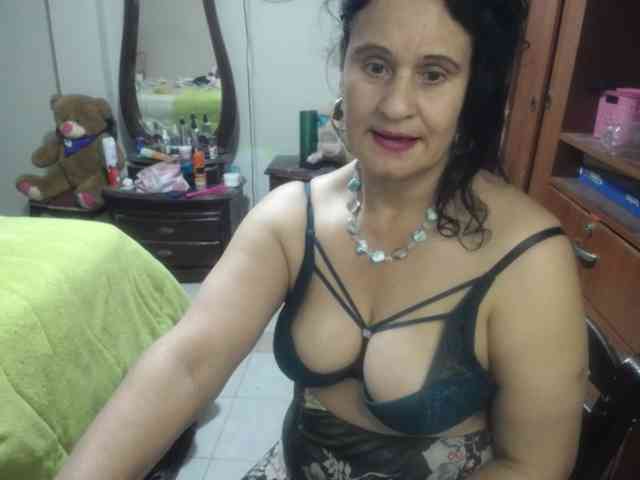 jazmin-mature webcam