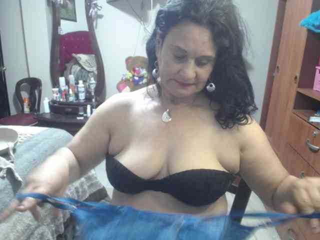 jazmin-mature webcam