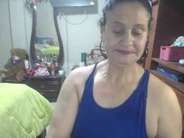 jazmin-mature webcam