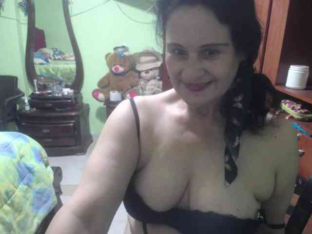jazmin-mature webcam
