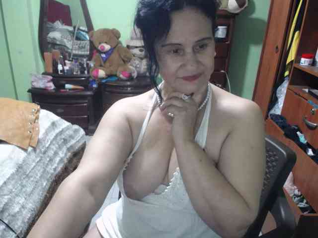 jazmin-mature webcam