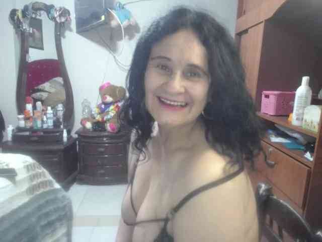 jazmin-mature webcam