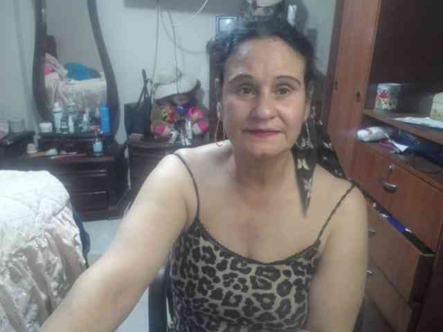 jazmin-mature webcam