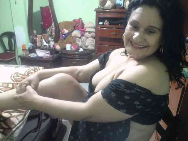 jazmin-mature webcam