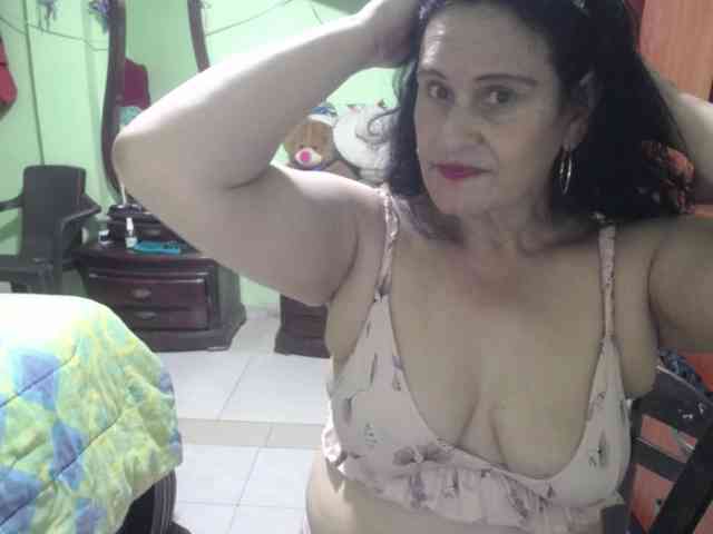 jazmin-mature webcam
