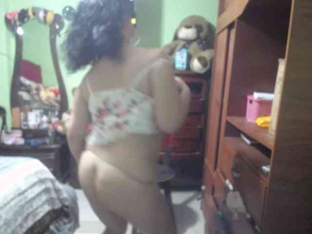 jazmin-mature