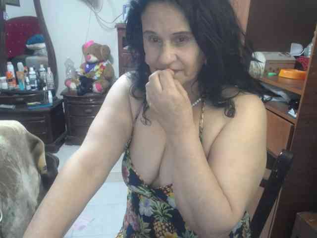 jazmin-mature webcam