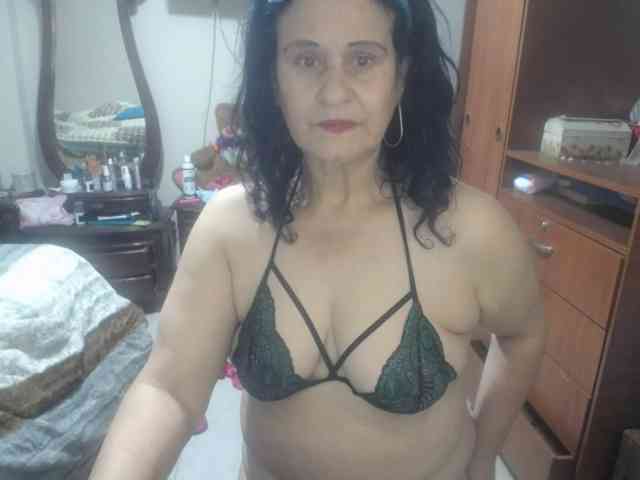 jazmin-mature webcam