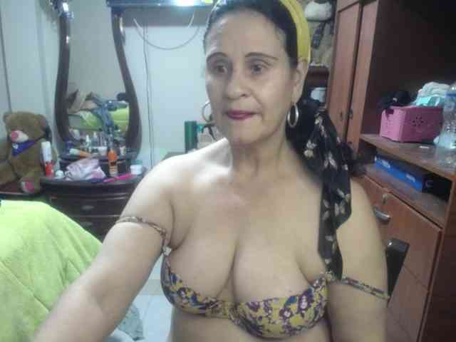 jazmin-mature webcam