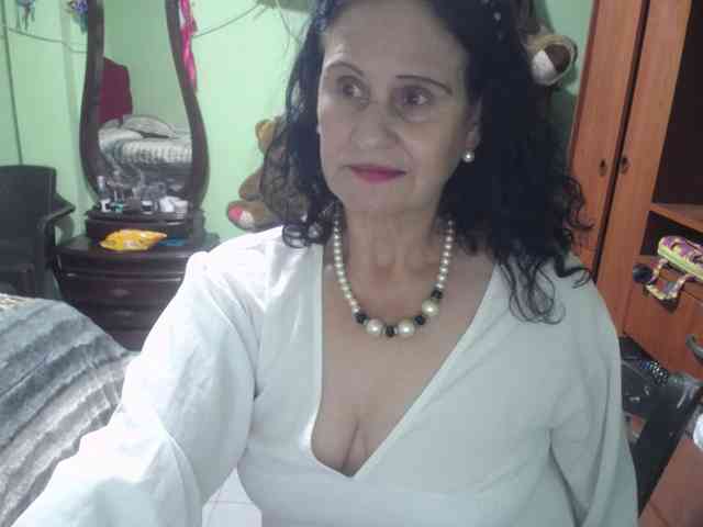 jazmin-mature webcam