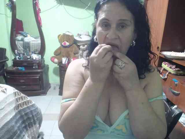 jazmin-mature webcam