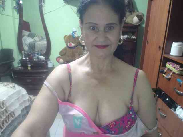 jazmin-mature webcam
