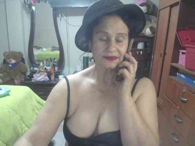 jazmin-mature webcam