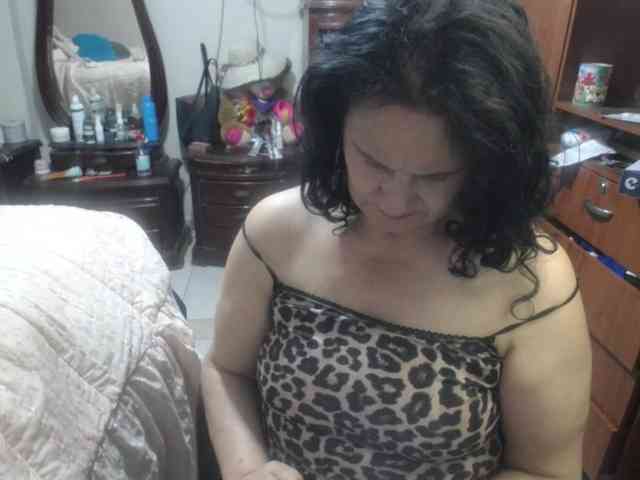 jazmin-mature webcam