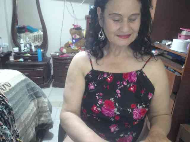 jazmin-mature webcam