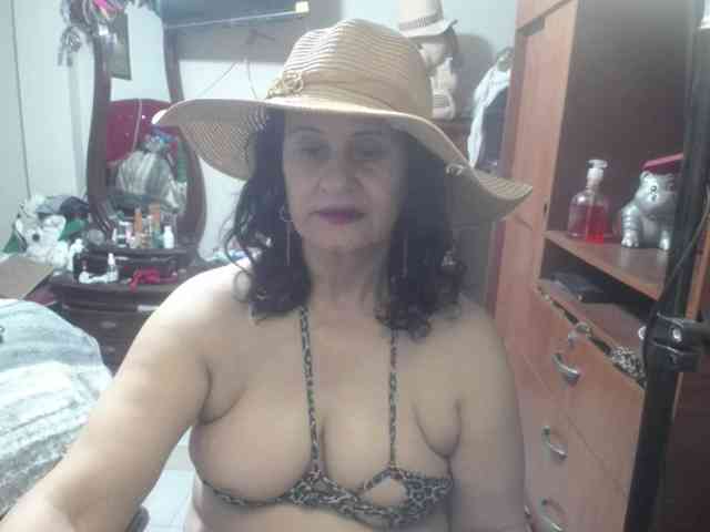 jazmin-mature webcam