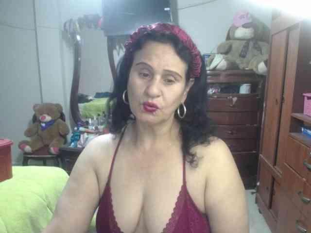 jazmin-mature webcam