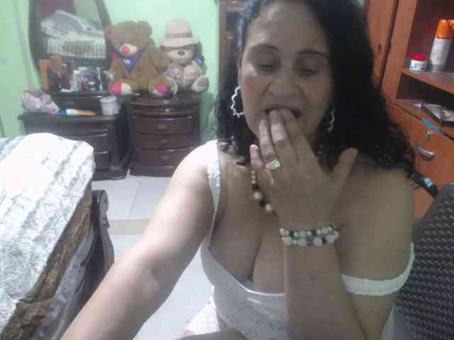 jazmin-mature webcam