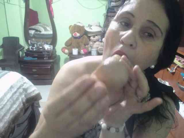 jazmin-mature webcam