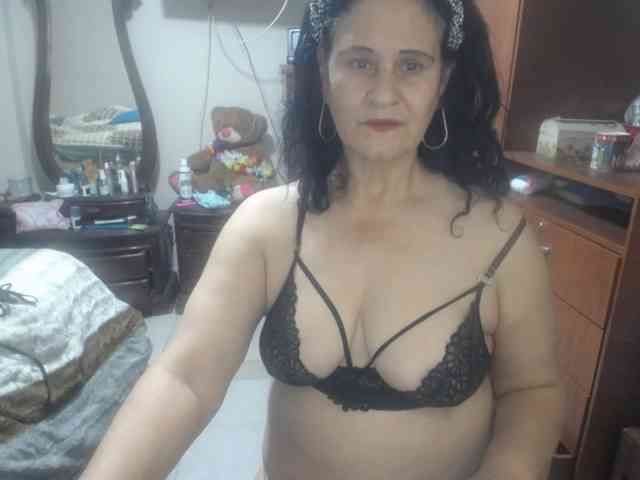 jazmin-mature webcam