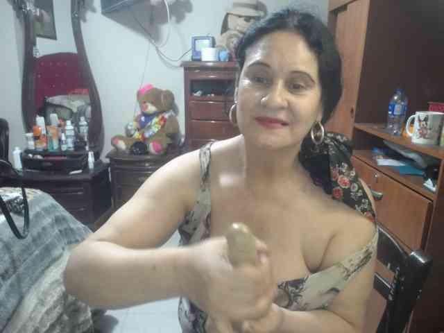 jazmin-mature webcam