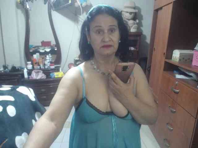 jazmin-mature webcam