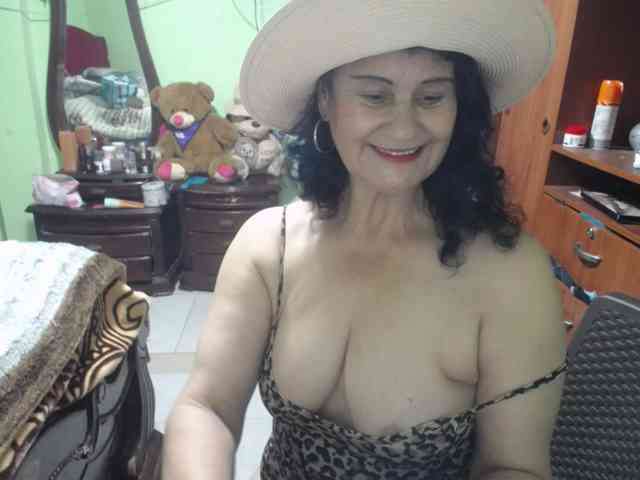 jazmin-mature webcam
