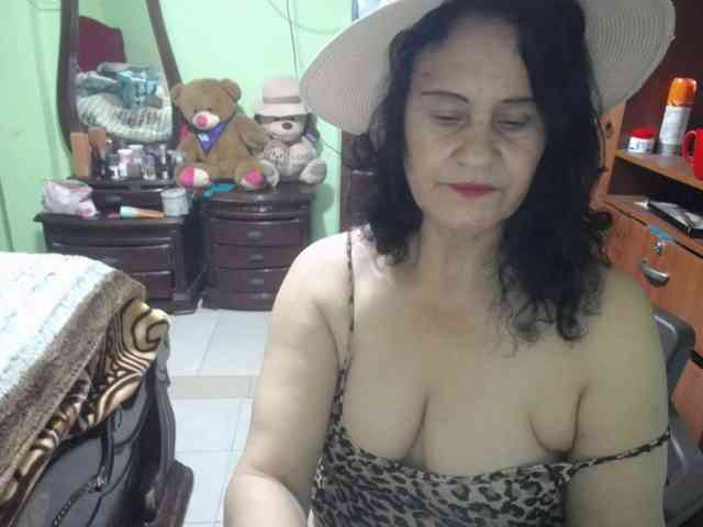 jazmin-mature webcam