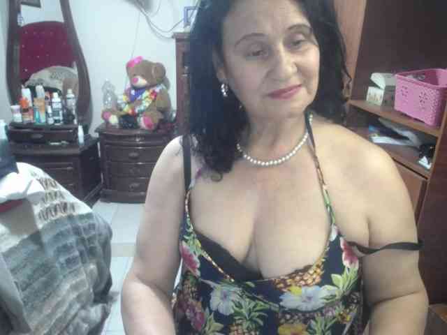 jazmin-mature webcam