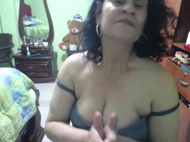 jazmin-mature webcam
