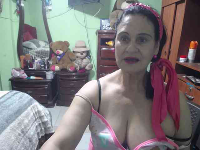 jazmin-mature webcam