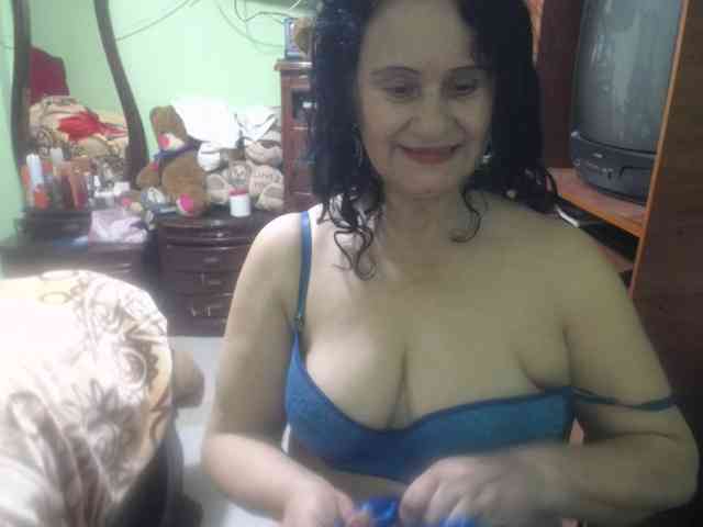 jazmin-mature webcam
