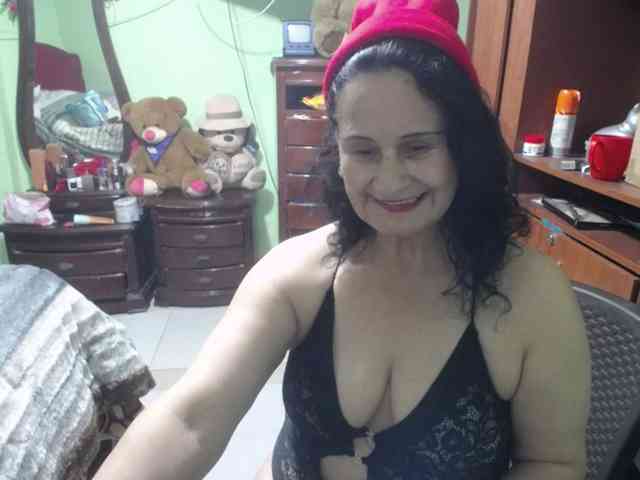 jazmin-mature jazmin-mature
