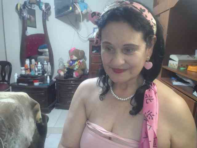 jazmin-mature webcam