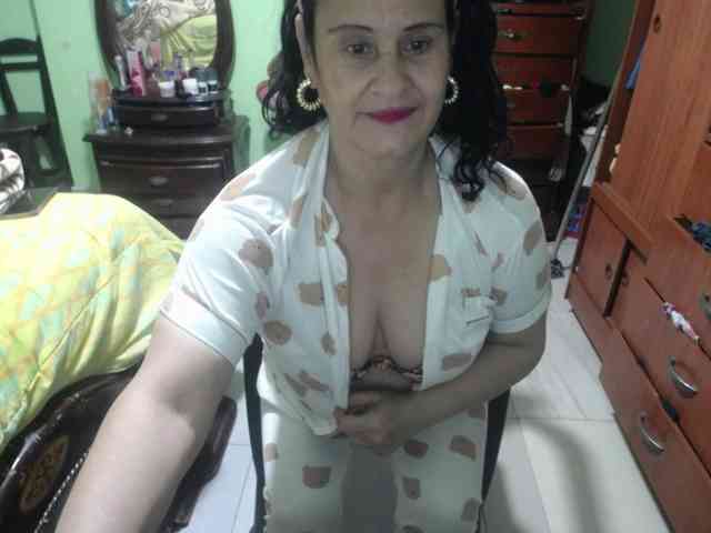 jazmin-mature webcam