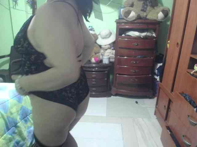 jazmin-mature webcam