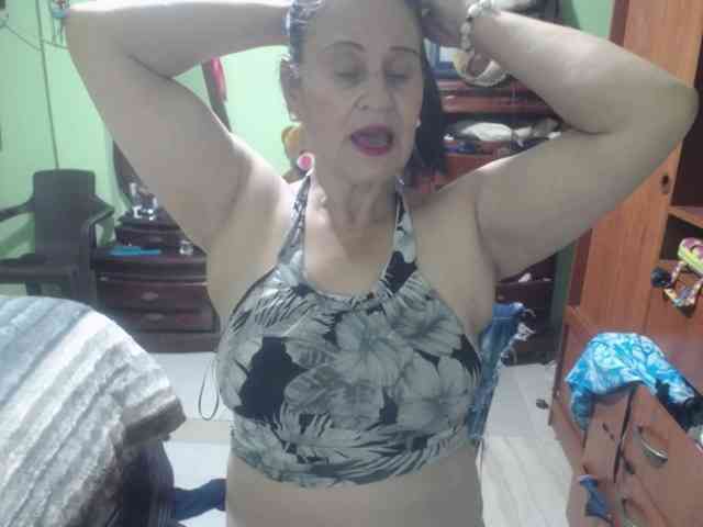 jazmin-mature webcam